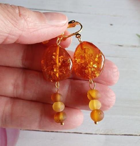 Náušnice klipsy jantarové šroubovací (X2055)