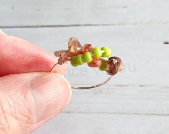 Minerální prsten achát s korálky (X2056)