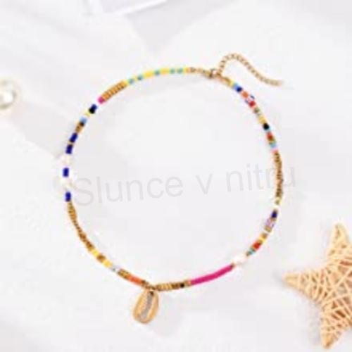 Pestrý perlový choker náhrdelník, řetízek s perlou, mušle (BD951)