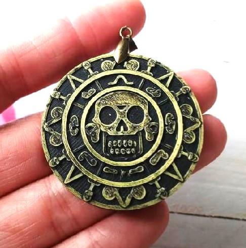 Přívěsek mince, Aztécký medailon 5,5 X 4,5 - Jack sparrow (AA356)