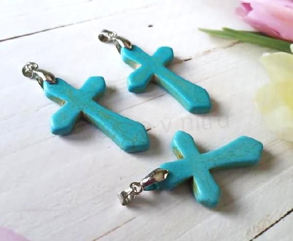 Minerální přívěsek tyrkys kříž (X2096)