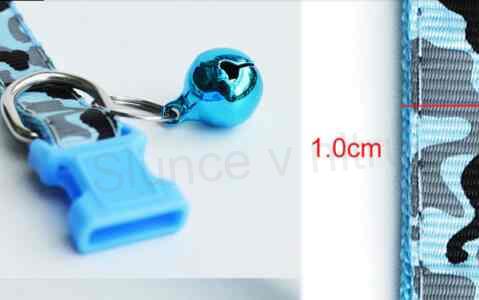 Obojek maskovaný s rolničkou modrý (T24)