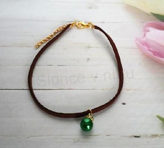 Náhrdelník choker kůže - zelená kulička s kamínky (BD971)