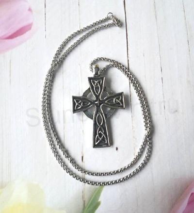 Nerezový náhrdelník s přívěskem kříž Triquetra (BD984)