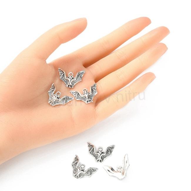 Přívěsek ze zinkové slitiny netopýr 23 x18 mm (AA419)