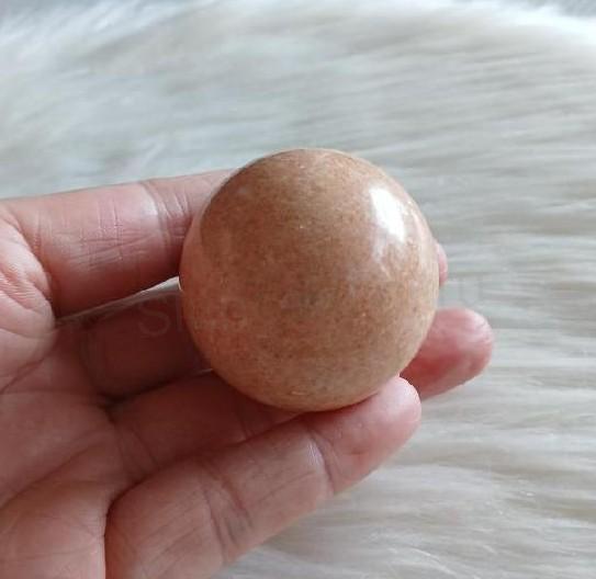 Sluneční kámen koule leštěná 48 mm | 151 g (X2162)