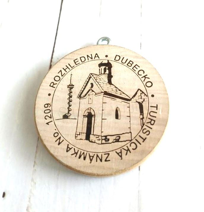Turistický dřevěný přívěsek, známka - Rozhledna Dubecko (MB921)