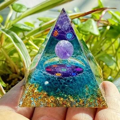 Orgonitová pyramida - tajemná čakra, ametyst 5,5 x 5,2 cm (PP212)