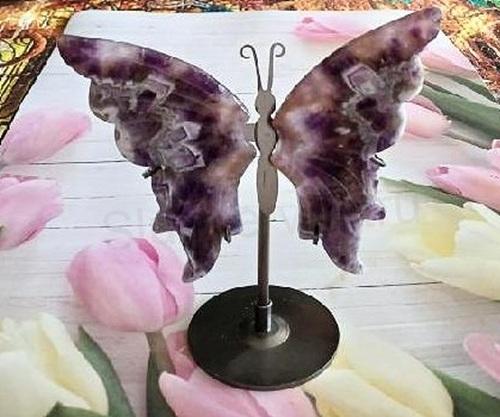 Motýlí křídla – hradbový ametyst 145 g (X2192)