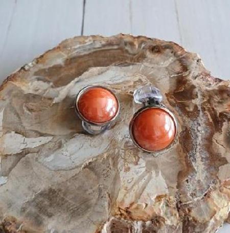 Náušnice klipsny imitace perly – oranžová, nerez ocel (BB952)