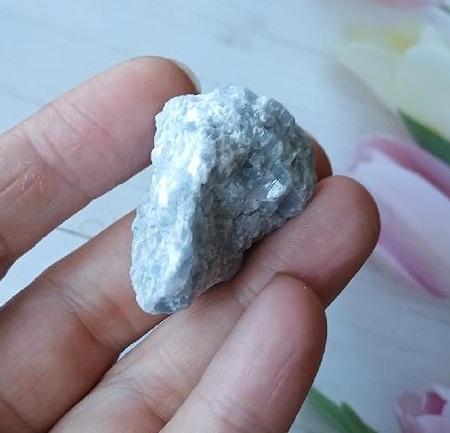 Minerální kámen modrý kalcit drúza (23,5 g) (X2246)