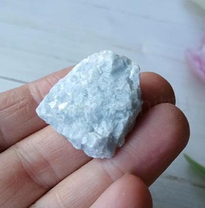 Minerální kámen modrý kalcit drúza (19 g) (X2249)