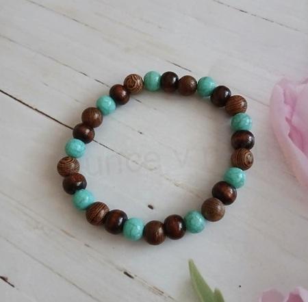 Dřevěný náramek s tyrkysem, korálky 8,2 mm (BC713)