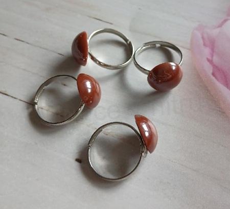 Nastavitelný prsten s hnědou pokovenou perlou – velikost 54 (BP607)