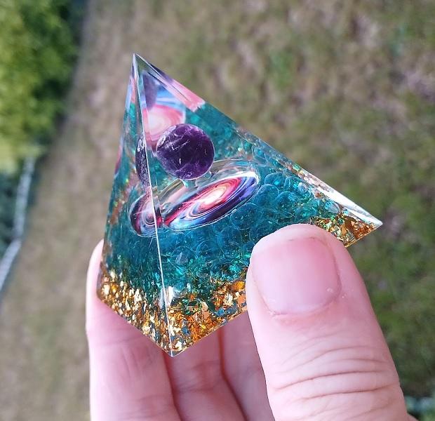 Orgonitová pyramida - Ametystové souhvězdí 5,1 x 5 cm (PP224)