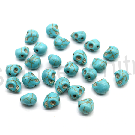 Tyrkysová lebka z minerálů (X15)