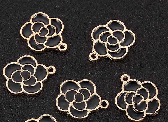 Přívěsek kytička - 15 x 15,6 mm (AA133)