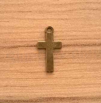 Přívěšek - kříž - 24 x12 mm (AA164