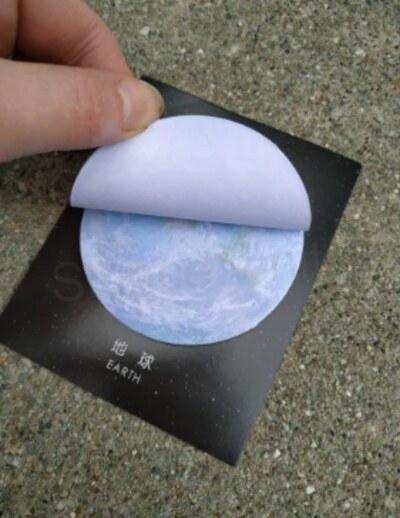 Samolepící poznámkový blok (E26)