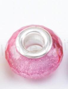 Korálek s velkým průvlekem (AC137)