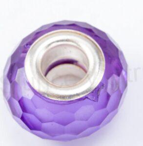 Korálek s velkým průvlekem (AC138)