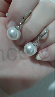 Postříbřené perlové náušnice Swarovski (BE46)