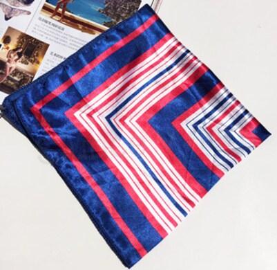 Dámský vzorovaný hedvabný šátek (H105)