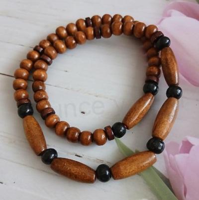 Dřevěný korálkový náhrdelník z přírodního dřeva (BD112)