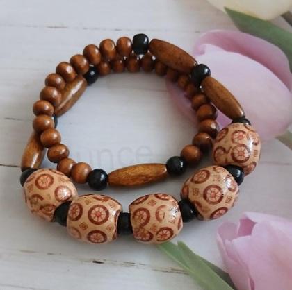 Dřevěný korálkový náhrdelník z přírodního dřeva (BD117)