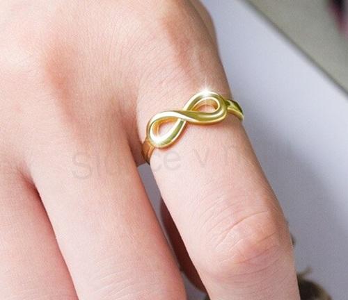 Jemný dívčí prsten Nekonečno – více velikostí, zlatý (BP250)