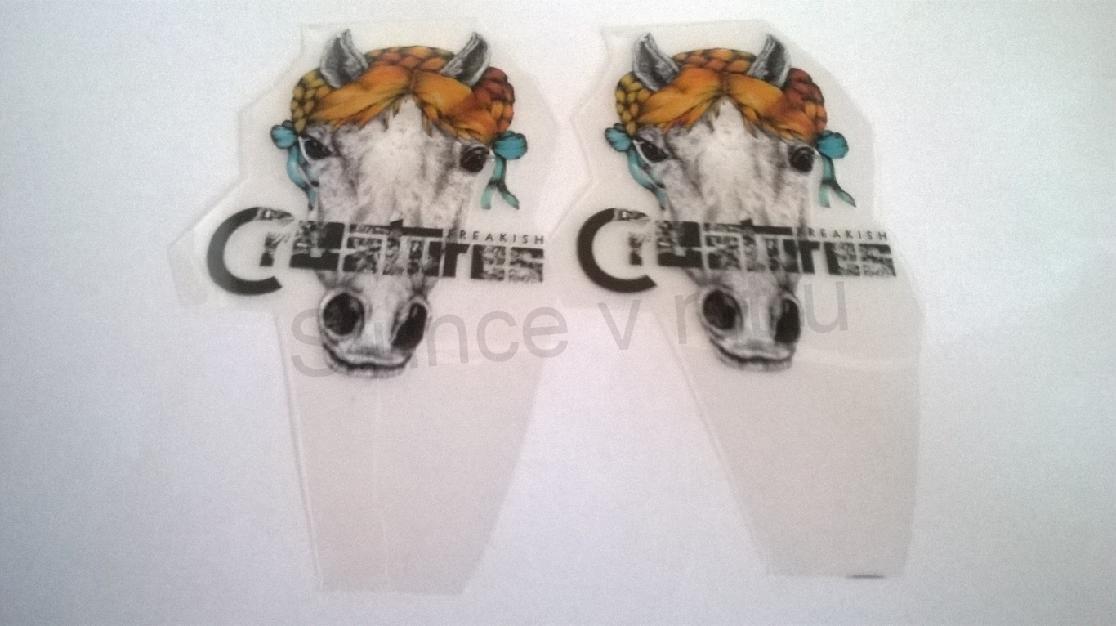 Samolepicí nažehlovací nášivky (C208)