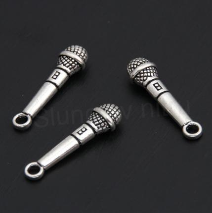 Přívěsek Mikrofon - 25 x 7 mm (AA190)