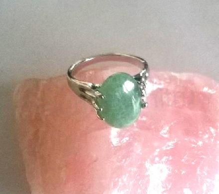 Minerální prsten s aventurínem postříbřeno (X180)