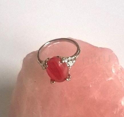 Minerální prsten s karneolem, postříbřený – velikost 57 (X186)