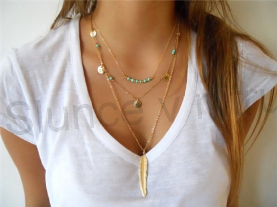 Vícevrstvý pozlacený minerální náhrdelník s tyrkenitem a peříčkem přání (X213)