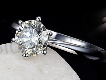 Postříbřený prsten se zirkonem (BE138)