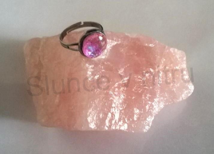 Nastavitelný černý prsten se syntetickým opálem (BP155)