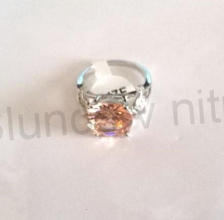 Postříbřený prsten s křišťály swarovski element (BE149)