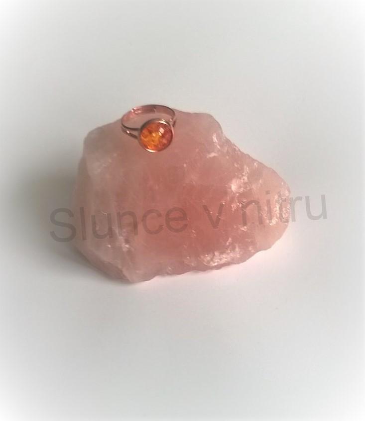 Nastavitelný růžový minerální prsten  s Jantarem (X255)