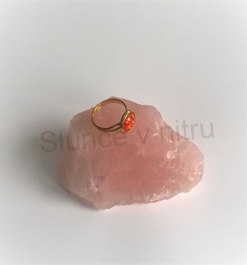 Nastavitelný zlatý minerální prsten  s Jantarem (X256)