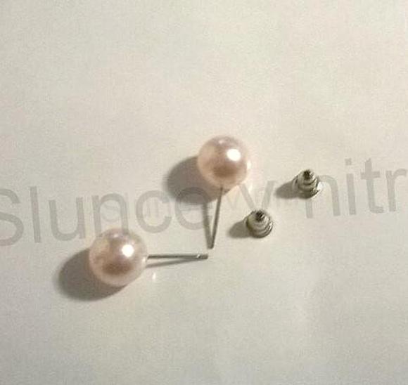 Puzetové náušnice perla 8 x 18 mm fialové (BB351)