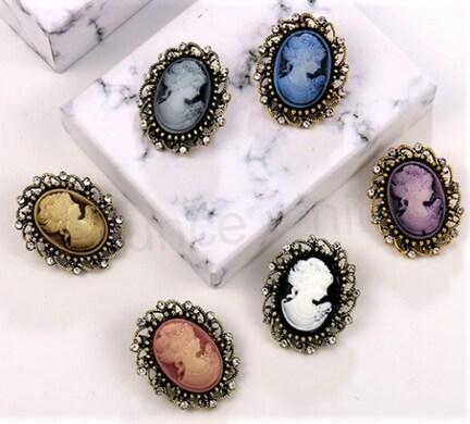 Brož Cameo se zirkony starodavný motiv ženy (HB78)