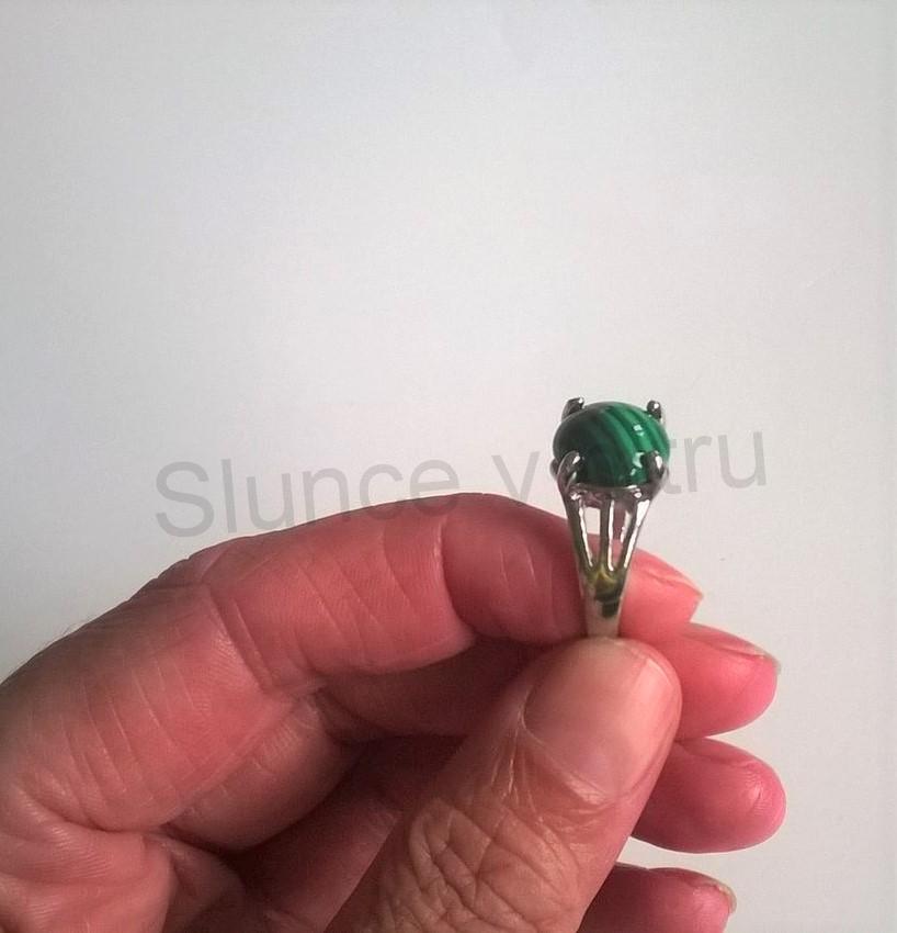 Minerální prsten s malachitem postříbřeno (X265)