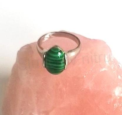 Minerální prsten s malachitem postříbřeno (X278)