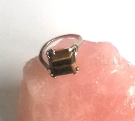 Minerální prsten s tygřím okem postříbřeno  (X285)