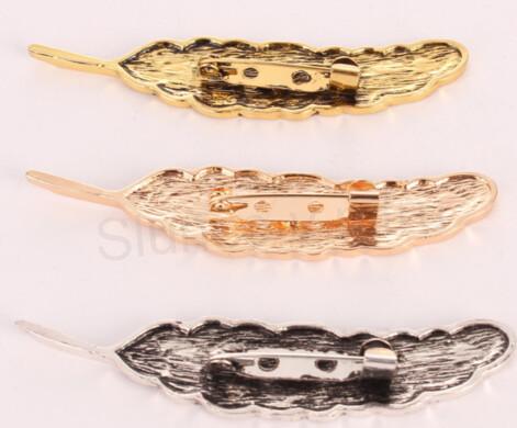 Brož peříčko (HB90)