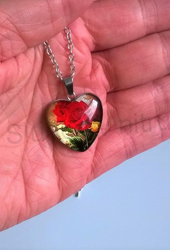 Náhrdelník s přívěškem růže v srdci (BD282)