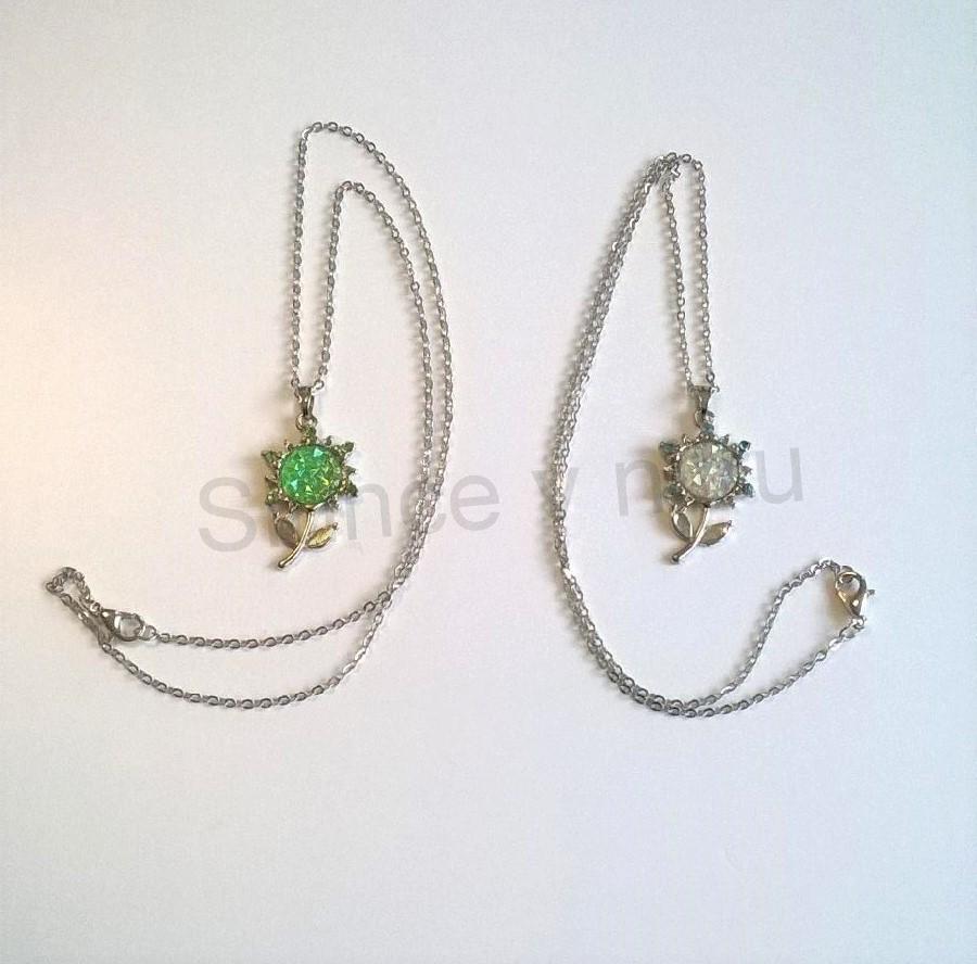 Náhrdelník s přívěškem kytička - chirurgická ocel (BD311) 