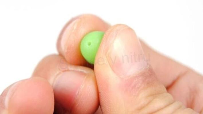 Fluo korálky oválné 10 kusů (R5)