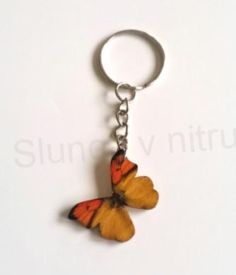 Přívěsek na klíče - dřevěný motýlek  (D360)